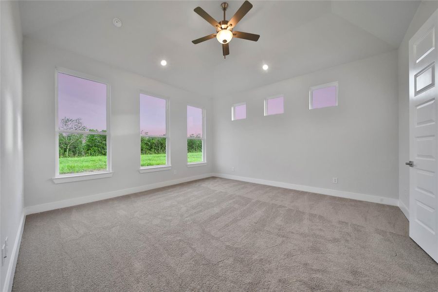 Spacious, unfurnished interior of a new home in , Rosharon (Image 20).