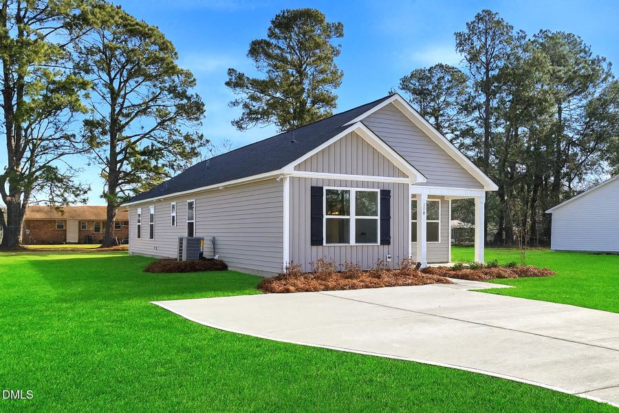 218 Rae St-3-1 218 Rae St-3-1