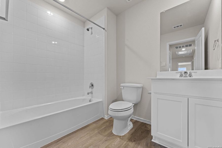 Furnished interior view inside a new home in Bollinger, Uhland (Image 5).