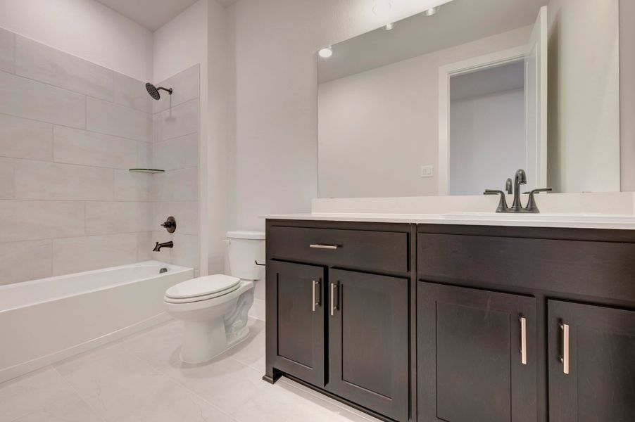 Furnished interior view inside a new home in LaPrelle, Fort Worth (Image 11).