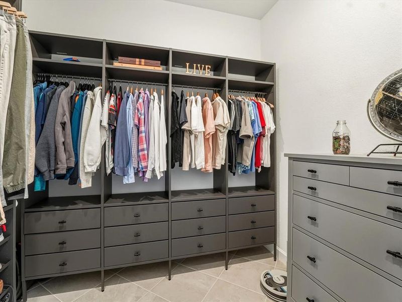 Furnished interior view inside a new home in , Englewood (Image 42).