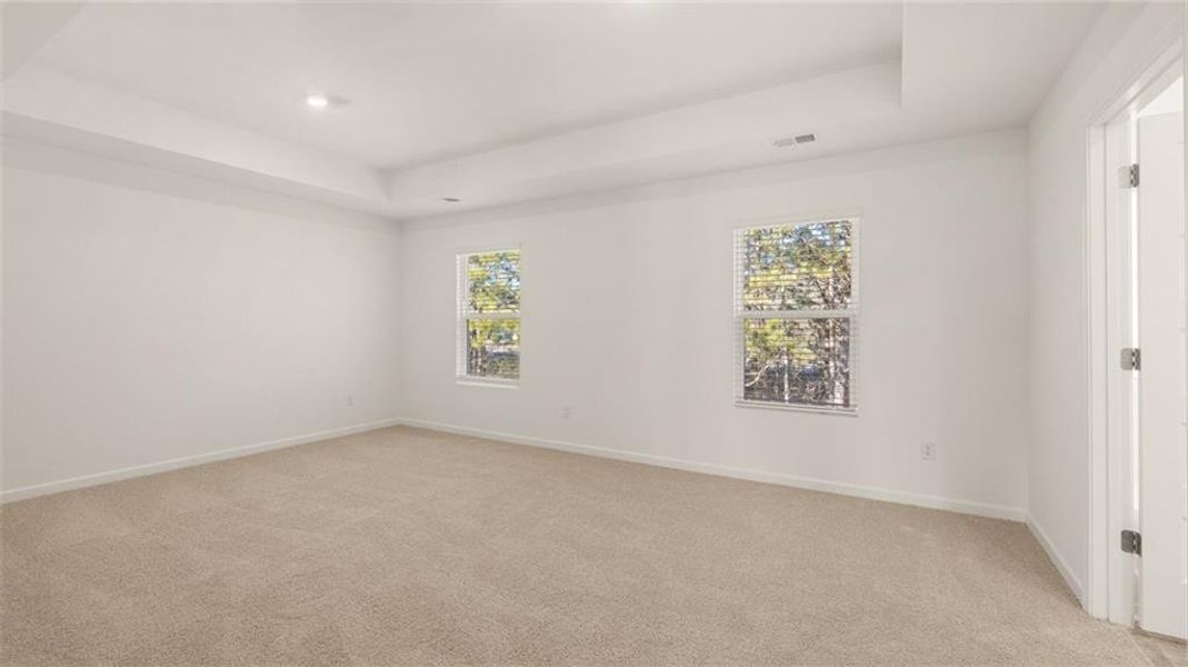 Spacious, unfurnished interior of a new home in Bridle Creek, Locust Grove (Image 38).