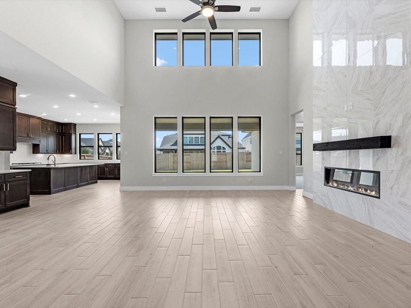 Spacious, unfurnished interior of a new home in Cross Creek Ranch 65′, Fulshear (Image 18). Spacious, unfurnished interior of a new home in Cross Creek Ranch 65′, Fulshear (Image 18).