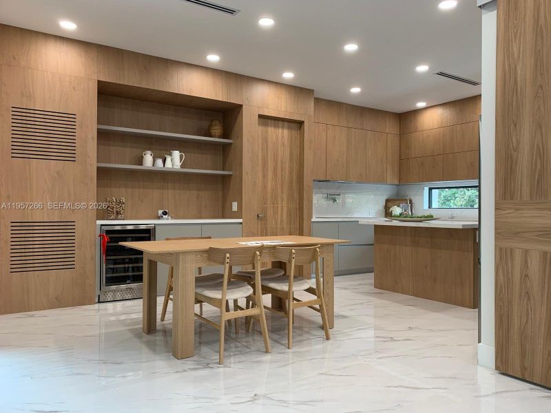 Furnished interior view inside a new home in , Fort Lauderdale (Image 7).