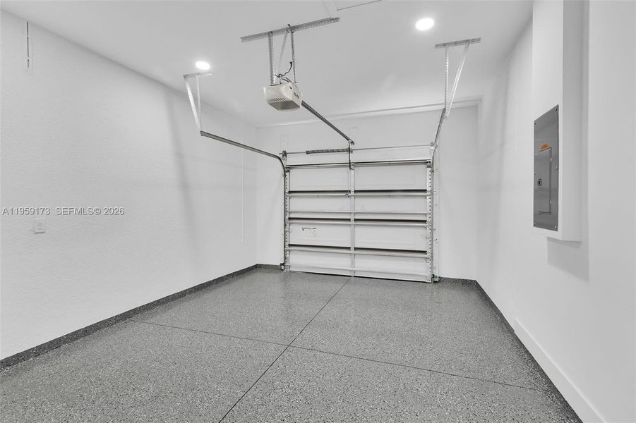 Spacious, unfurnished interior of a new home in , Lehigh Acres (Image 42).