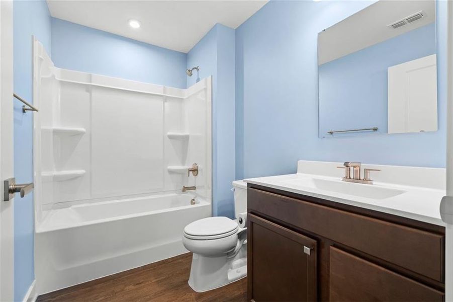 Furnished interior view inside a new home in , Dallas (Image 7).