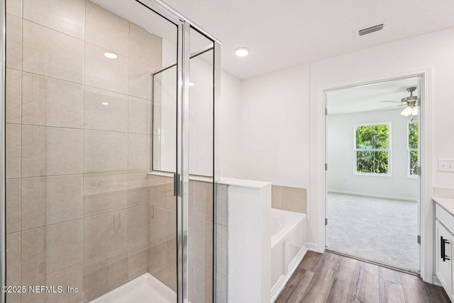 Furnished interior view inside a new home in Panther Creek, Jacksonville (Image 12).