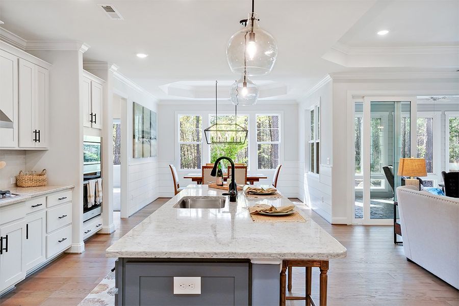 Shelter Bay, Kitchen