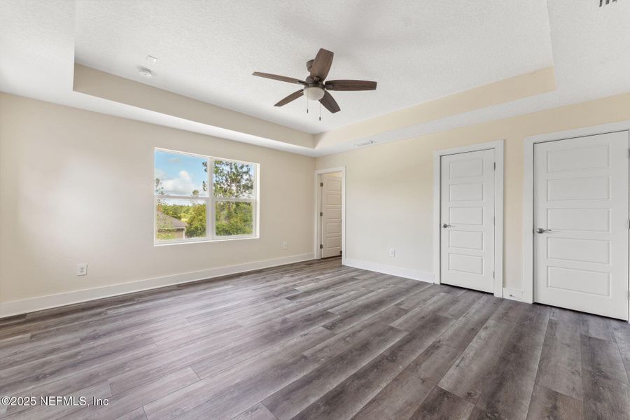Spacious, unfurnished interior of a new home in , Jacksonville (Image 31).