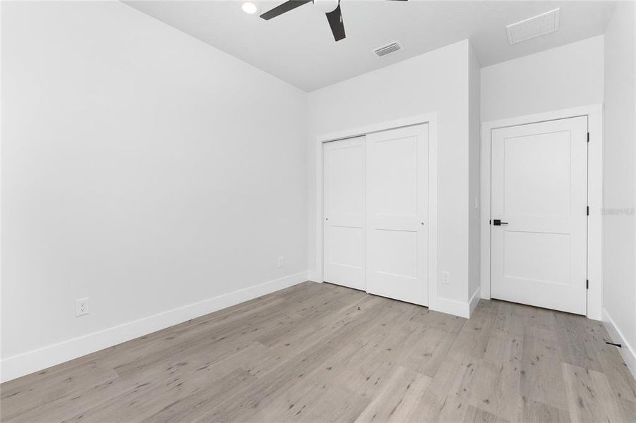 Spacious, unfurnished interior of a new home in , Rotonda West (Image 30).