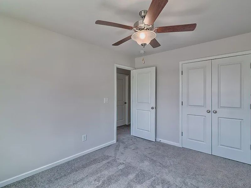 Spacious, unfurnished interior of a new home in Emanuel Creek, West Columbia (Image 13).