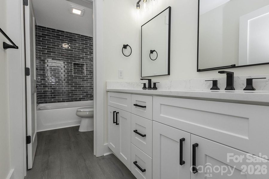 Furnished interior view inside a new home in , Kings Mountain (Image 12).