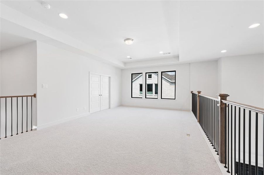 Spacious, unfurnished interior of a new home in The Lakes Of Somercrest 60', Midlothian (Image 16). Spacious, unfurnished interior of a new home in The Lakes Of Somercrest 60', Midlothian (Image 16).