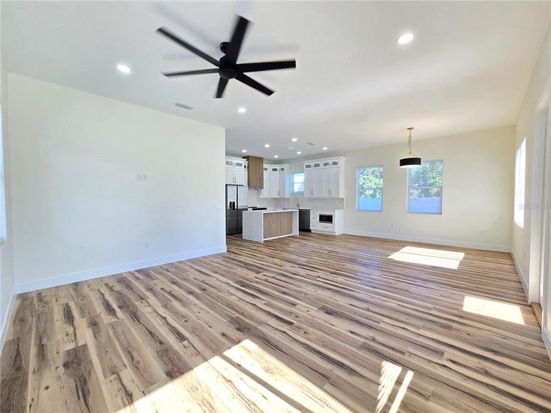 Spacious, unfurnished interior of a new home in , St. Petersburg (Image 34). Spacious, unfurnished interior of a new home in , St. Petersburg (Image 34).
