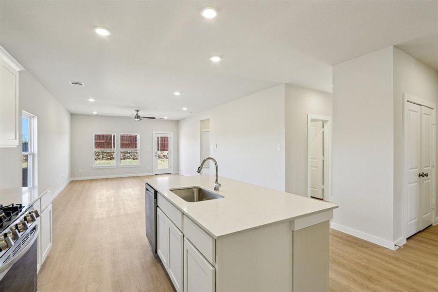 Furnished interior view inside a new home in Hickory Hill, Sherman (Image 16).