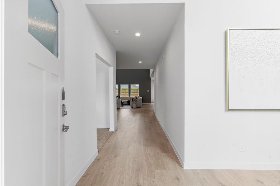 Spacious, unfurnished interior of a new home in Tamarron, Fulshear (Image 24).