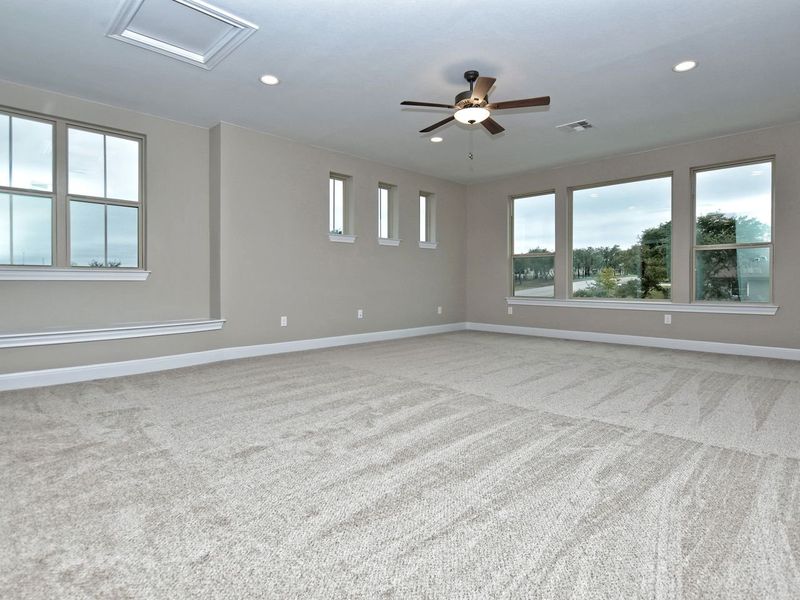Representative unfurnished interior of a home built from the Madera II by Giddens Homes in Scofield Farms Estates, Georgetown (Image 412).