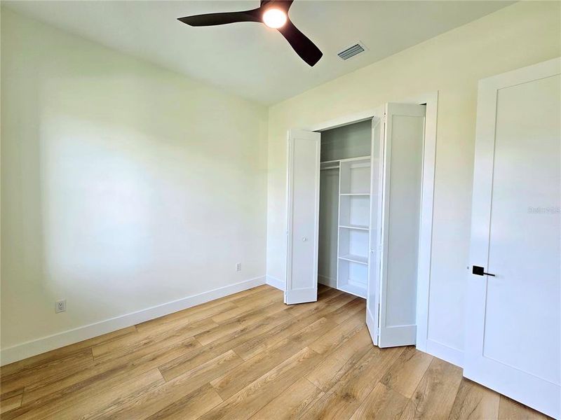 Spacious, unfurnished interior of a new home in , Tampa (Image 18).