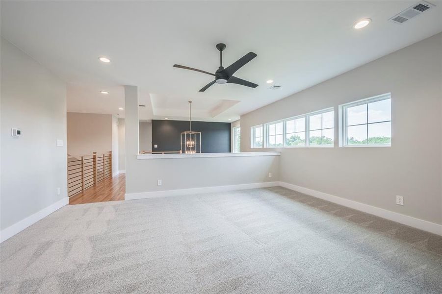 Spacious, unfurnished interior of a new home in , Granbury (Image 18).