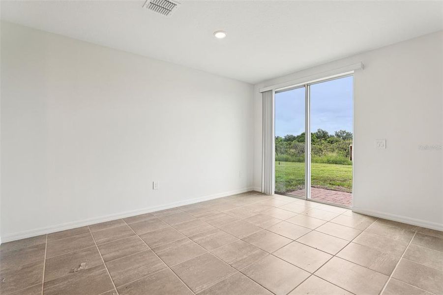 Spacious, unfurnished interior of a new home in Hamilton Bluff - Signature Series, Lake Hamilton (Image 21).