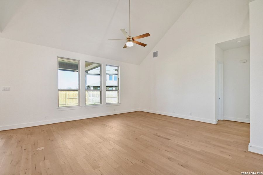 Spacious, unfurnished interior of a new home in Alsatian Oaks, Castroville (Image 32).