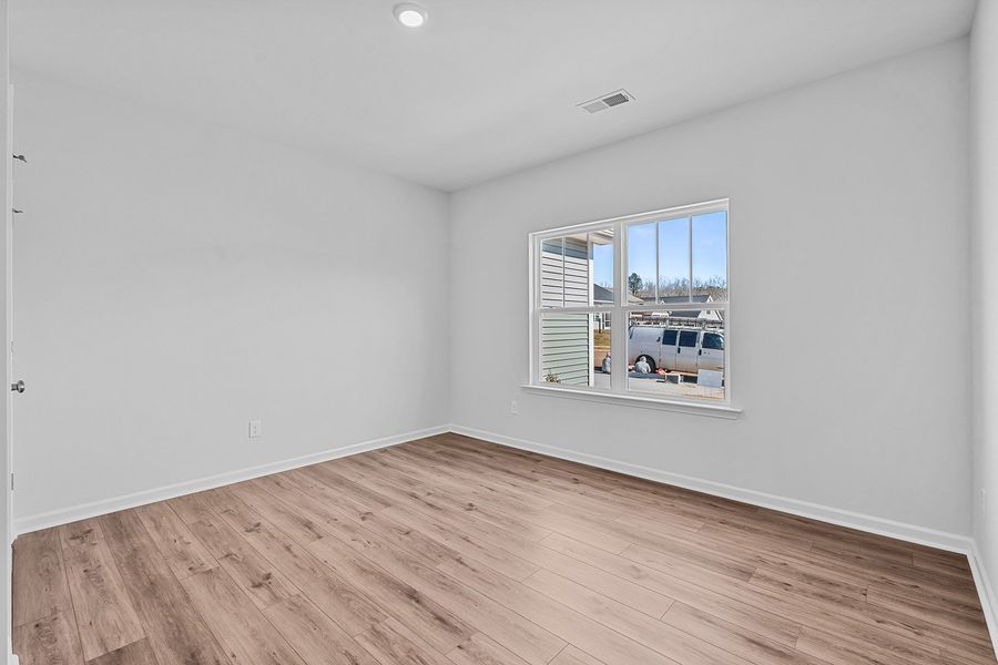 Spacious, unfurnished interior of a new home in Brayden, Advance (Image 30).