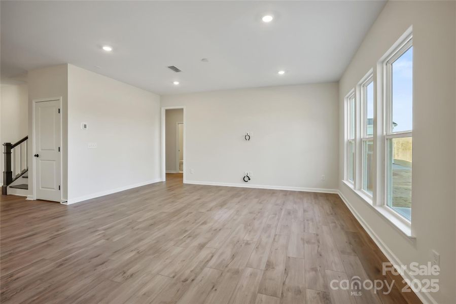 Digital Image Similar