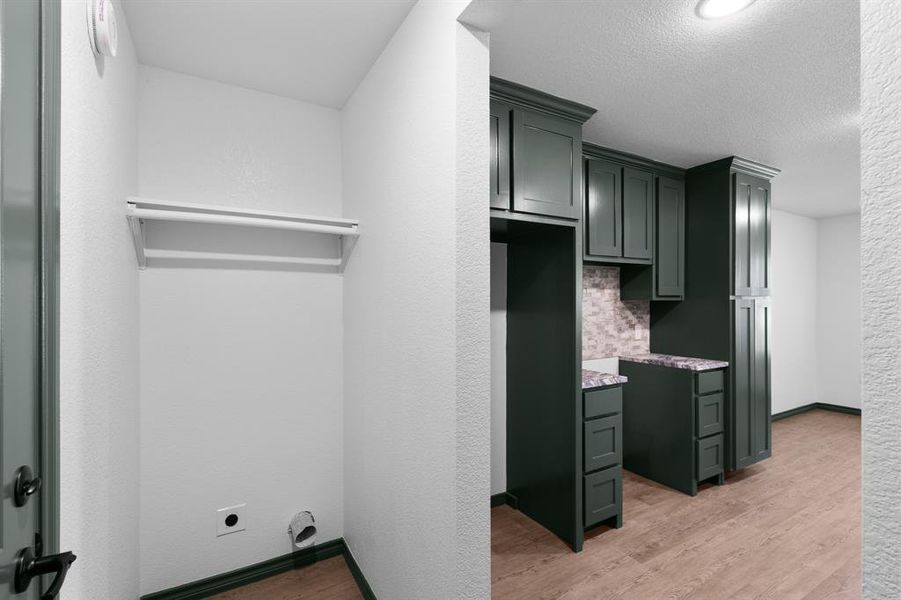 Furnished interior view inside a new home in , Nocona (Image 10).