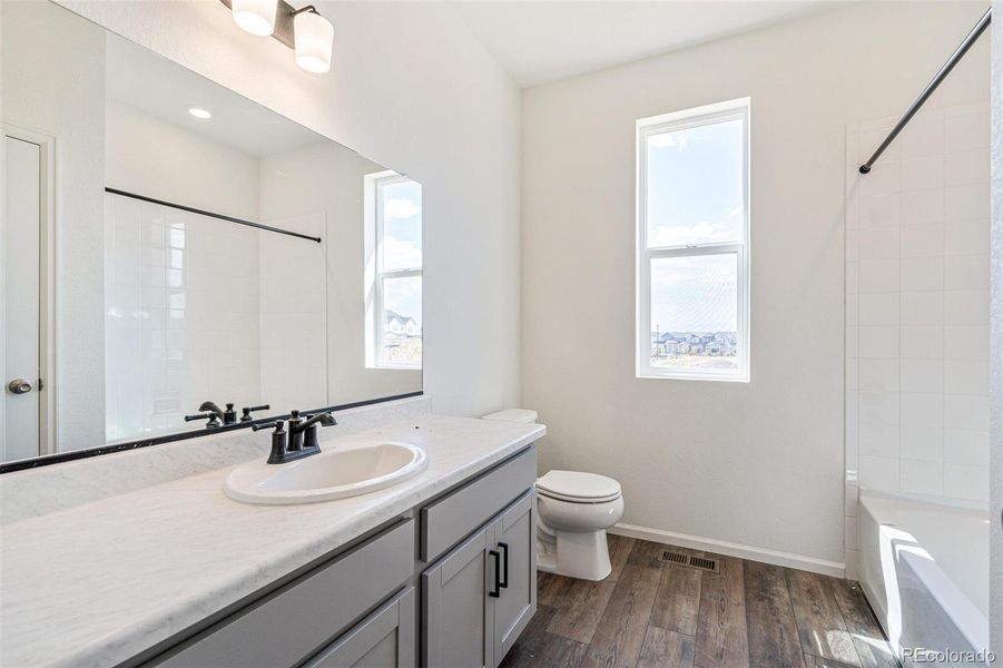 Furnished interior view inside a new home in Turnberry, Commerce City (Image 6).