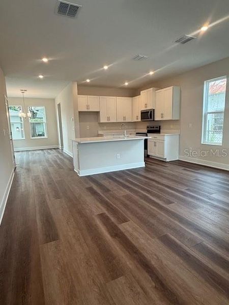 Spacious, unfurnished interior of a new home in , Tampa (Image 28). Spacious, unfurnished interior of a new home in , Tampa (Image 28).
