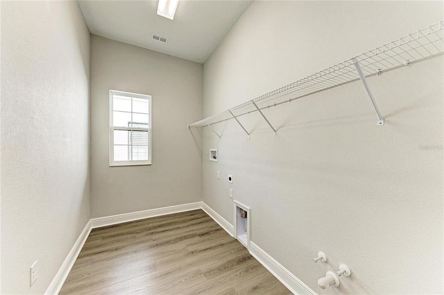 Spacious, unfurnished interior of a new home in Hawkstone, Lithia (Image 33).