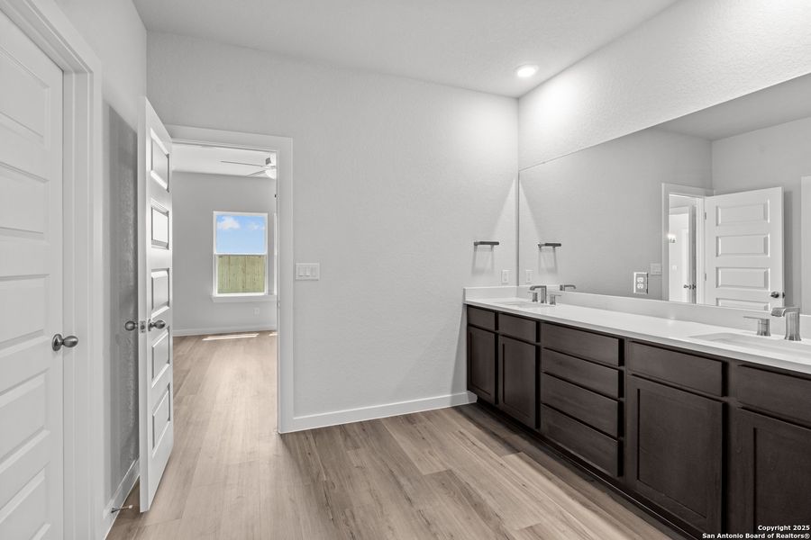 Furnished interior view inside a new home in Weltner Farms 50’s, New Braunfels (Image 12).