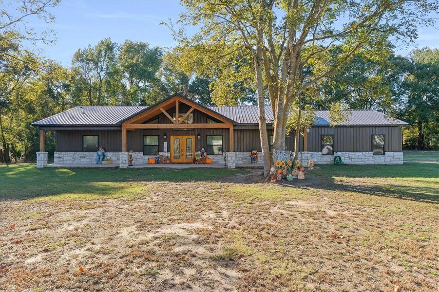 Exterior details and patio area of a home in , Ben Wheeler (Image 20).