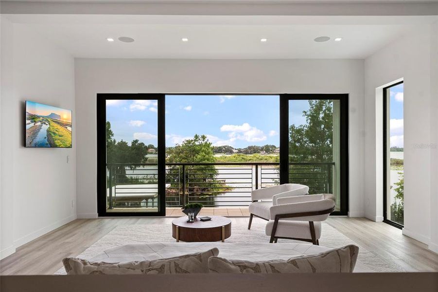 Furnished interior view inside a new home in , Windermere (Image 53).