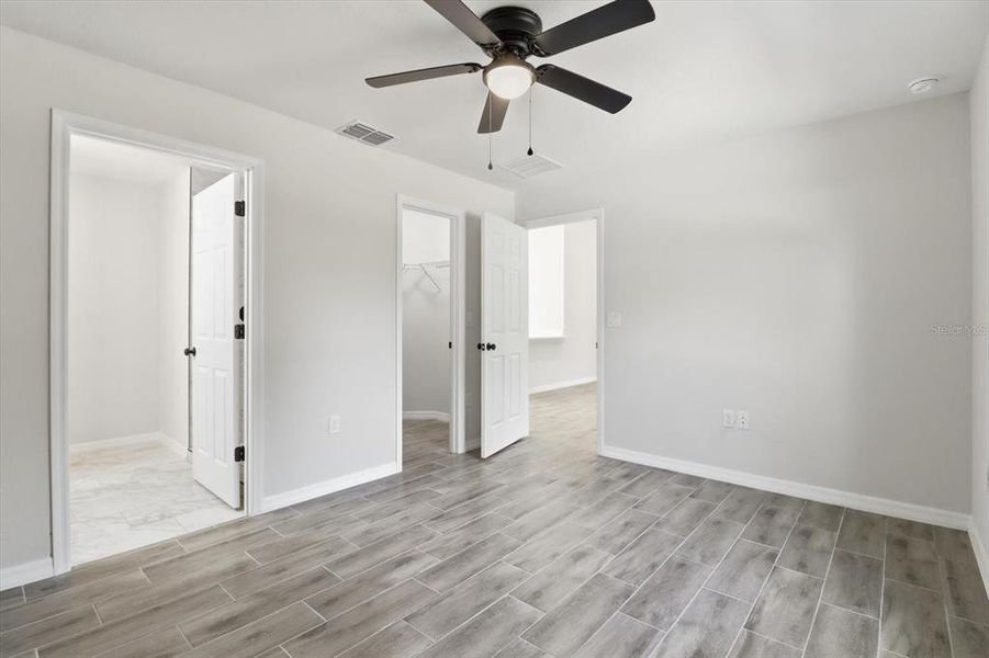Spacious, unfurnished interior of a new home in , Ocala (Image 26).