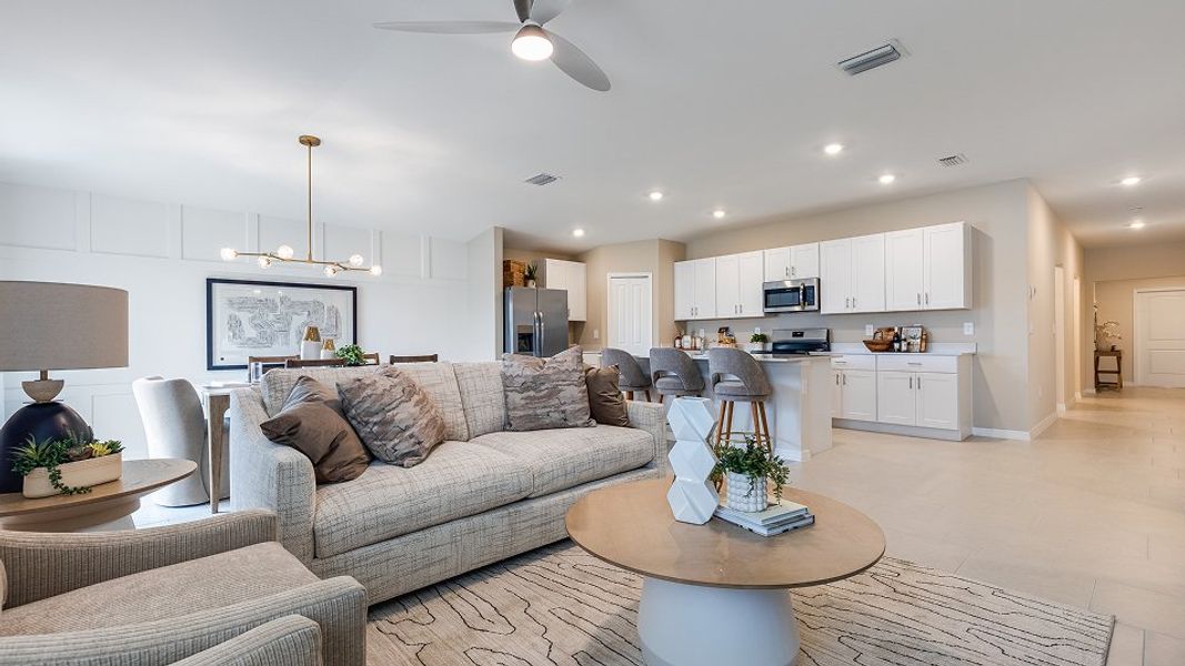 Florida CORE N004 Dawn Family 1of3 F1 Base7