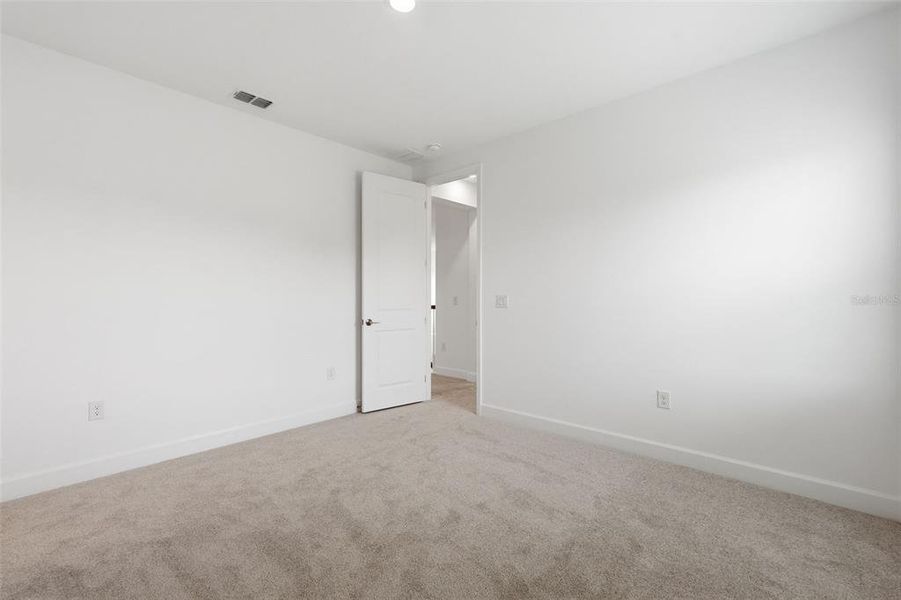 Spacious, unfurnished interior of a new home in , Plant City (Image 45).