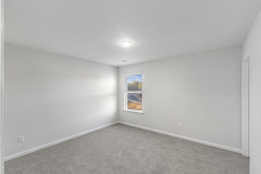 Representative unfurnished interior of a home built from the Nile by Veranda Homes in Heritage Bay, Sumter (Image 22).