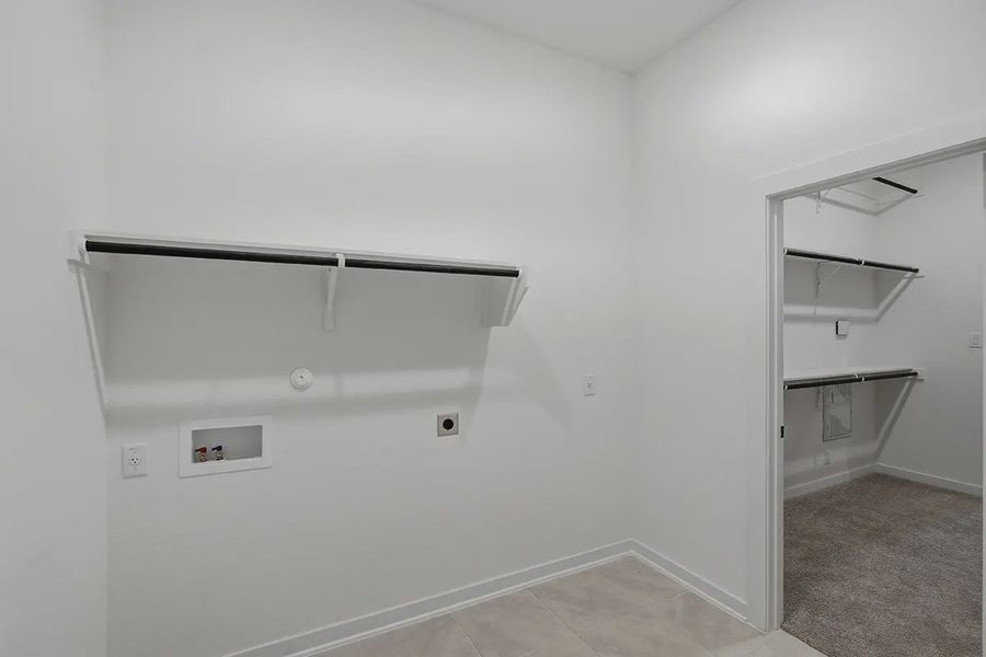 Spacious, unfurnished interior of a new home in The Crossvine, Schertz (Image 32).
