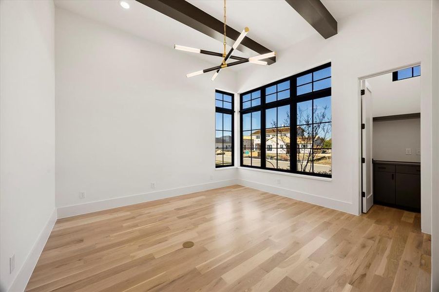 Spacious, unfurnished interior of a new home in , Heath (Image 20).