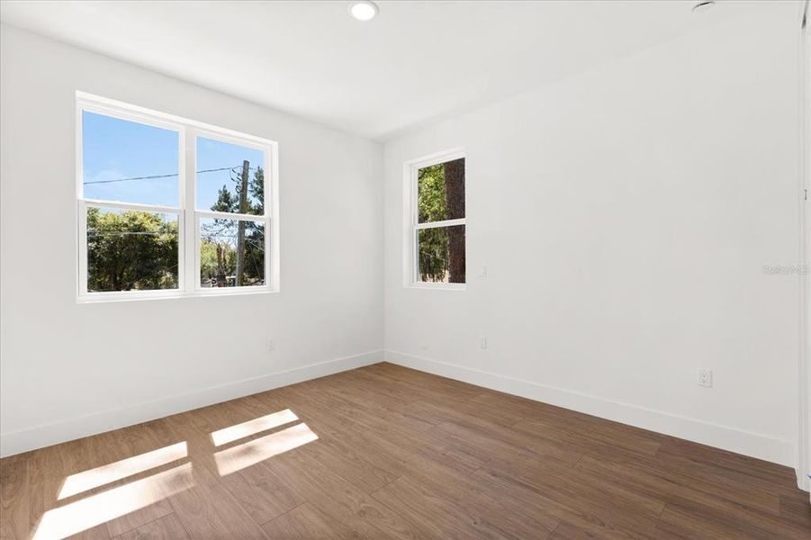 Spacious, unfurnished interior of a new home in , Orlando (Image 19).