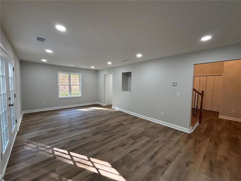 Spacious, unfurnished interior of a new home in , Grayson (Image 27).