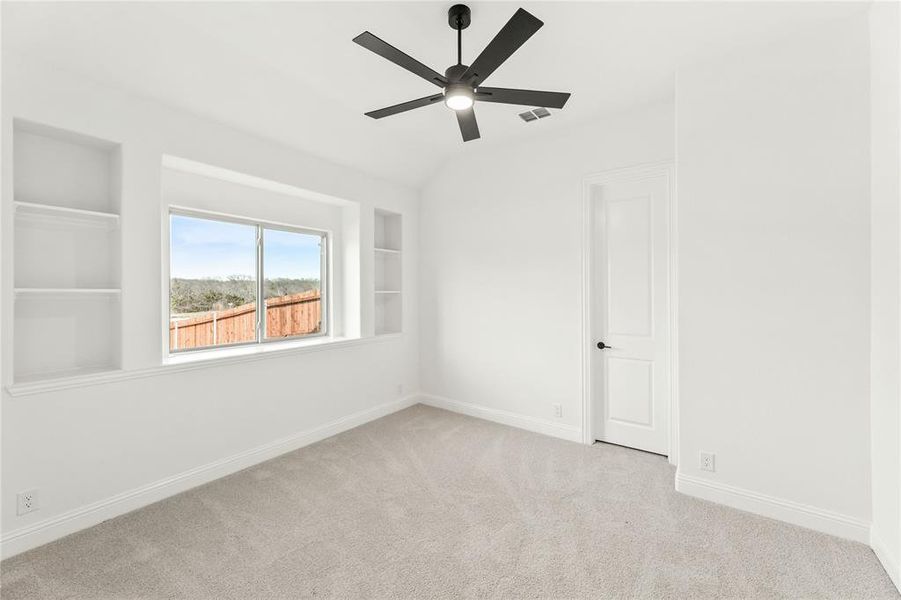 Spacious, unfurnished interior of a new home in Crystal Lake Estates, Red Oak (Image 20).