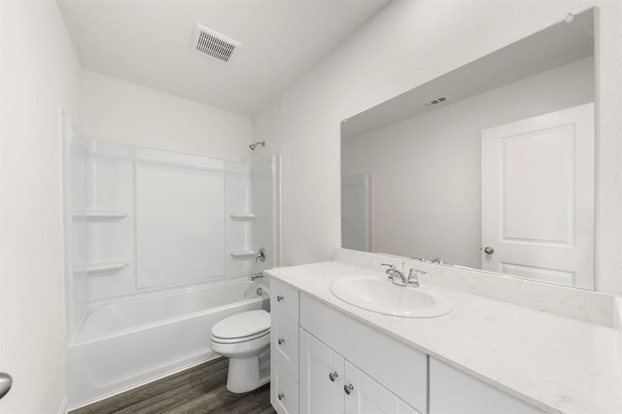 16. 14152 Donahue - 2ND Bath