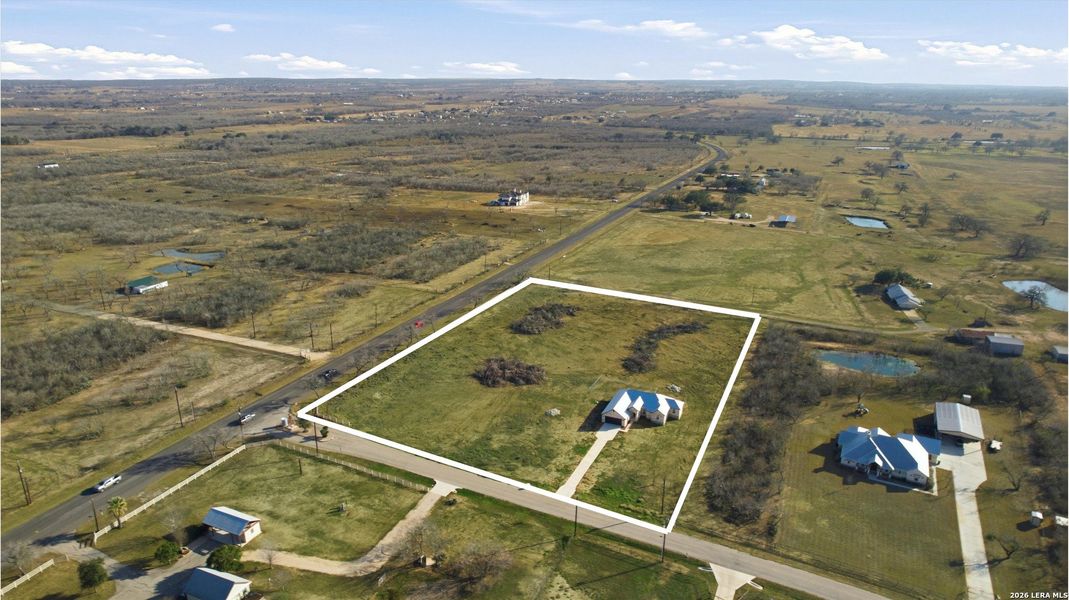 Image 37 of a home in . Image 37 of a home in .