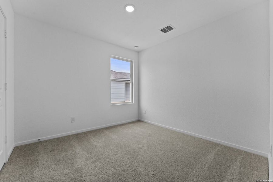 Spacious, unfurnished interior of a new home in Torian Village, San Antonio (Image 8).