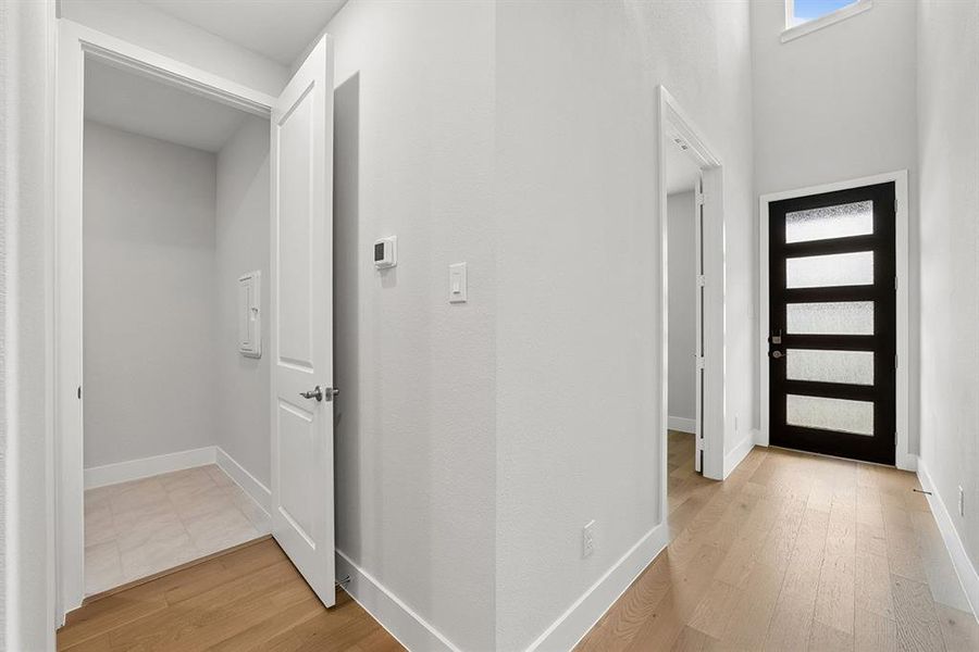 Spacious, unfurnished interior of a new home in , Prosper (Image 16).