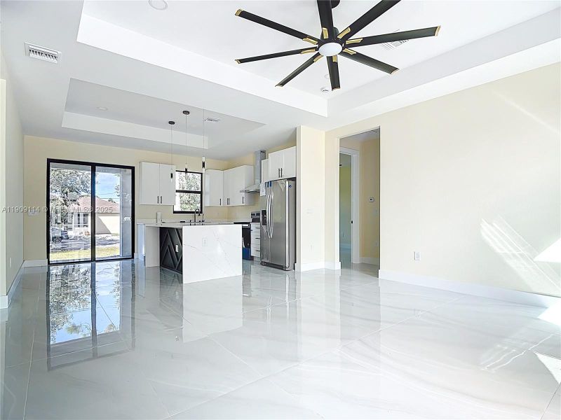 Spacious, unfurnished interior of a new home in , Lehigh Acres (Image 32).