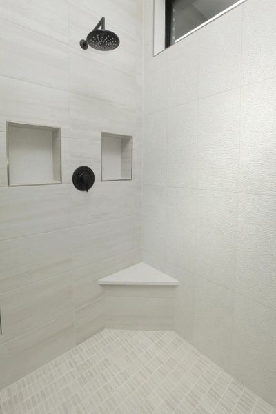 Eastland II Primary Bathroom