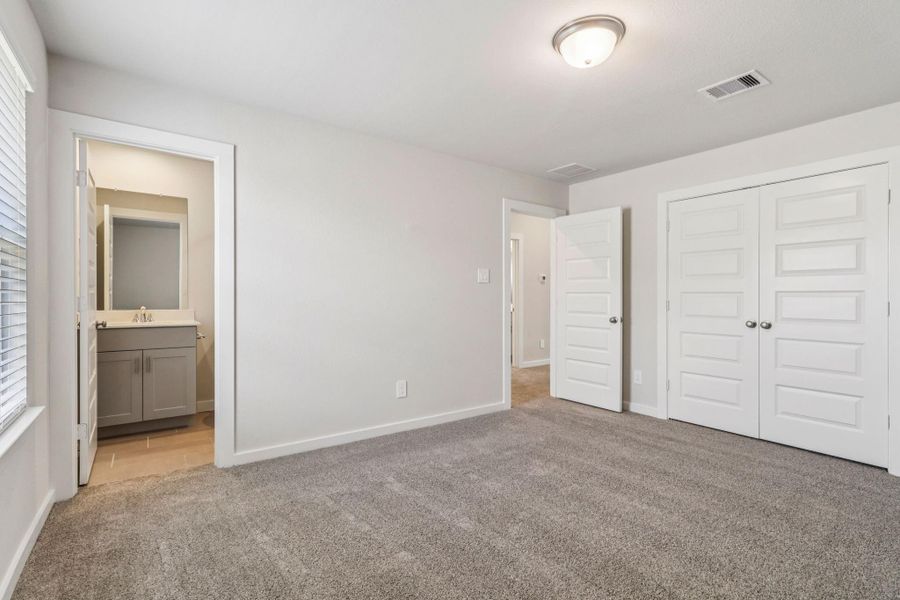 Spacious, unfurnished interior of a new home in Kingdom Heights, Rosenberg (Image 22). Spacious, unfurnished interior of a new home in Kingdom Heights, Rosenberg (Image 22).